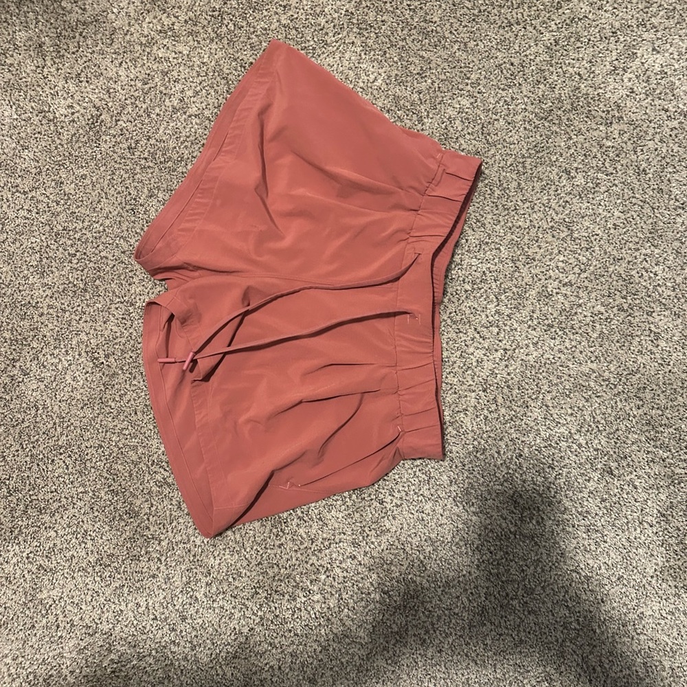 Lululemon coral size 6 shorts